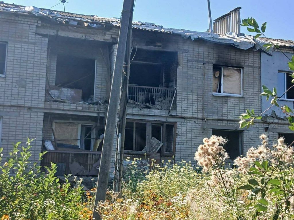Із села Івашки евакуювалися всі мешканці: обстріли Золочівської громади Із села Івашки евакуювалися всі мешканці: обстріли Золочівської громади