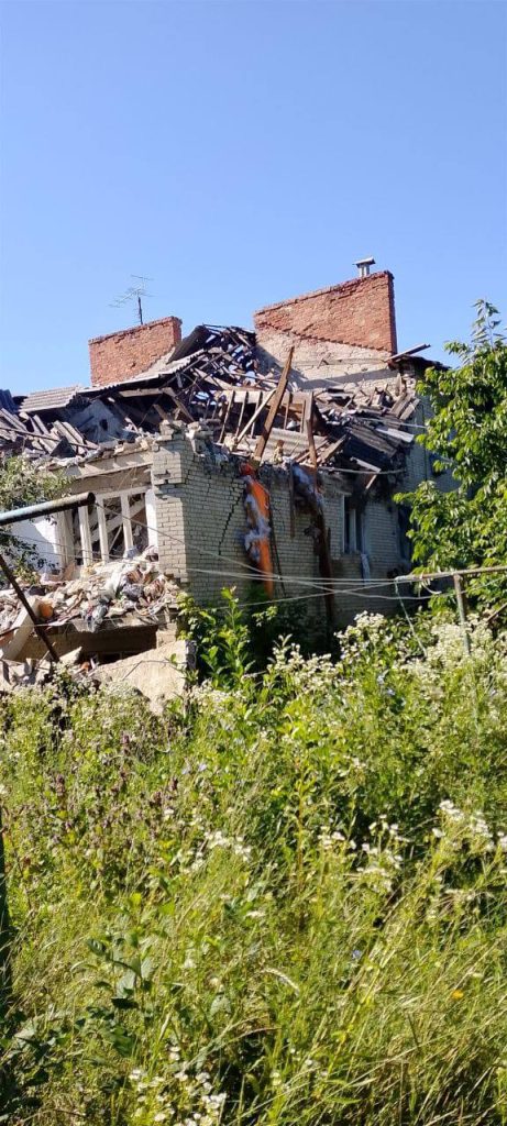 Із села Івашки евакуювалися всі мешканці: обстріли Золочівської громади Із села Івашки евакуювалися всі мешканці: обстріли Золочівської громади