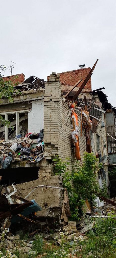 Із села Івашки евакуювалися всі мешканці: обстріли Золочівської громади Із села Івашки евакуювалися всі мешканці: обстріли Золочівської громади