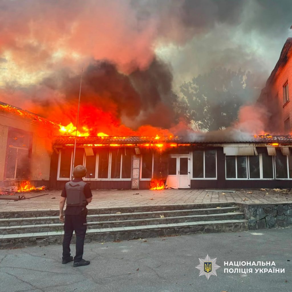 Минулої доби дев'ятеро людей постраждали через ворожі атаки Минулої доби дев'ятеро людей постраждали через ворожі атаки