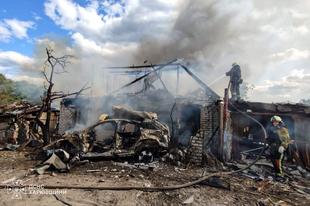 Ізюм, Золочів, Оскіл, Чугуїв. Наслідки російських обстрілів 13 серпня Росіяни вдарили КАБами по Ізюму: пʼятеро жінок постраждали