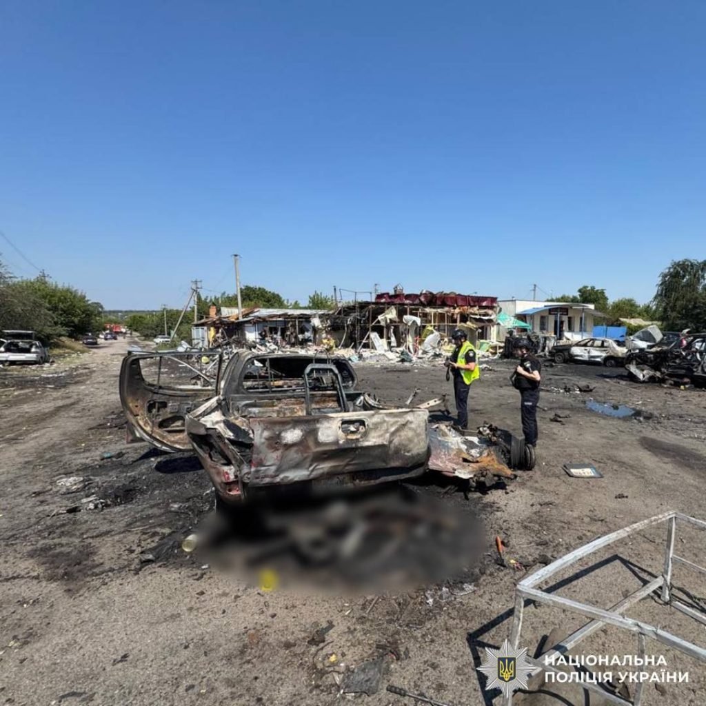 Десятеро людей загинули на Харківщині: обстріли минулої доби Десятеро людей загинули на Харківщині: обстріли минулої доби
