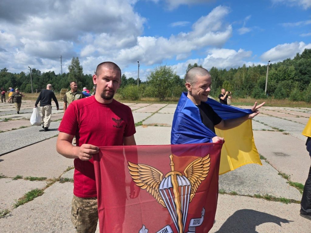 З російського полону звільнили 103 українських захисників З російського полону звільнили 103 українських захисників