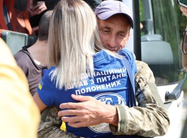 Звільнені з полону українські захисники 19 серпня