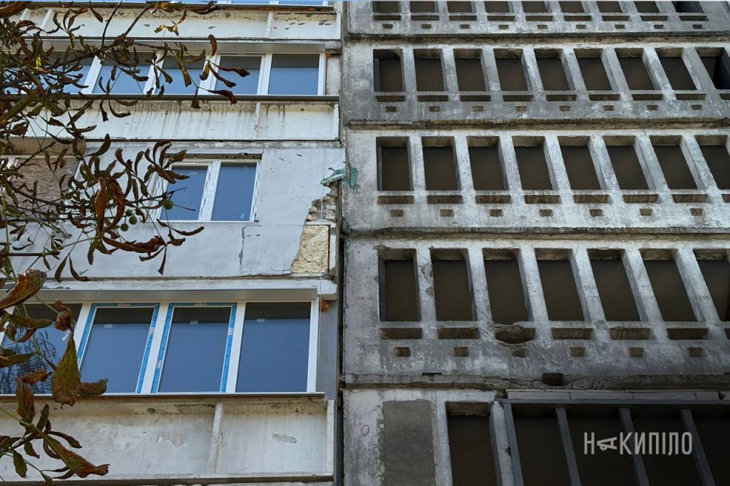 У Харкові ремонтують уражену росіянами багатоповерхівку на Салтівці Дев'ятиповерхівка на Північній Салтівці