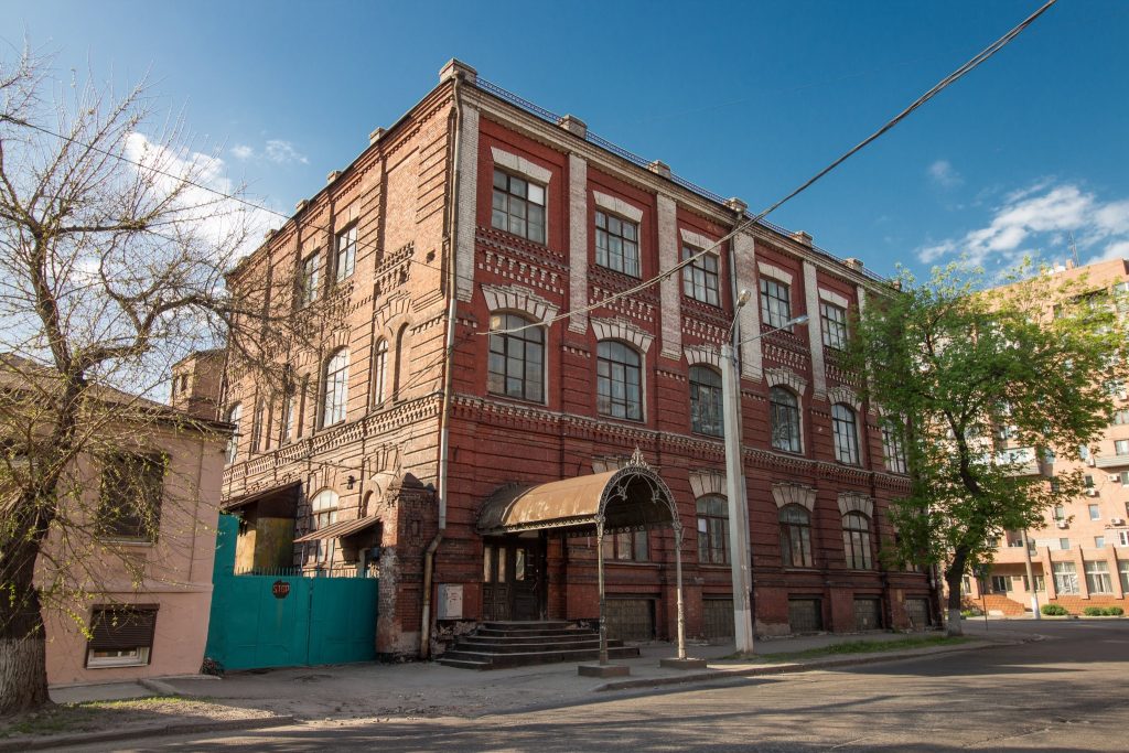 «Приїзди, ми відкриваємо культурний центр!»: як культура мотивує вертатися до Харкова й залишатися тут «Приїзди, ми відкриваємо культурний центр!»: як культура мотивує вертатися до Харкова й залишатися тут