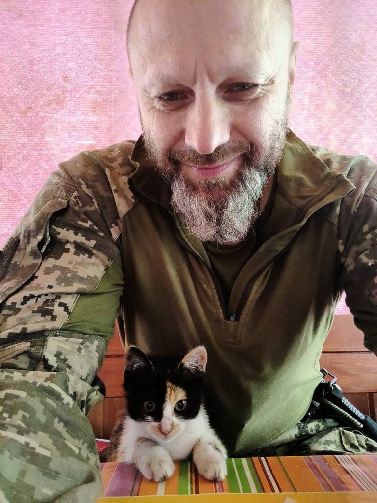 «Повагу до військових варто виявляти щодня, а не піддаватися впливу ворога»: думки військових щодо 1 жовтня Старший бойовий медик 2-го батальйону 429 бригади «АХІЛЛЕС» із позивним «Дід Павук».