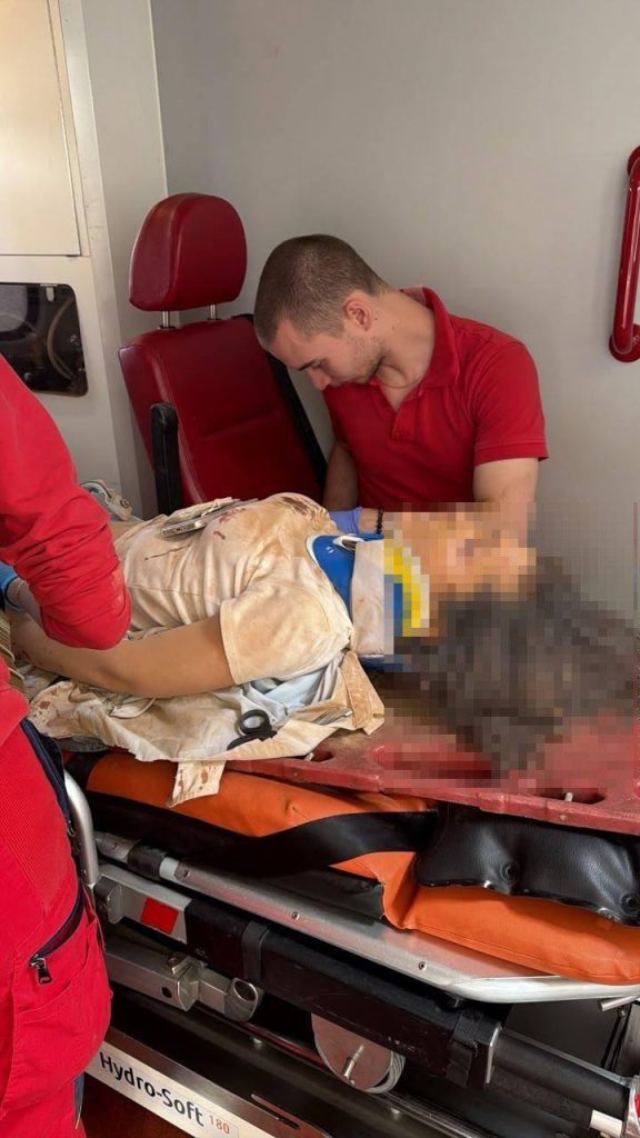 П'ятеро людей постраждали через удар росії по будівлі медіа в Києві П'ятеро людей постраждали через удар росії по будівлі медіа в Києві