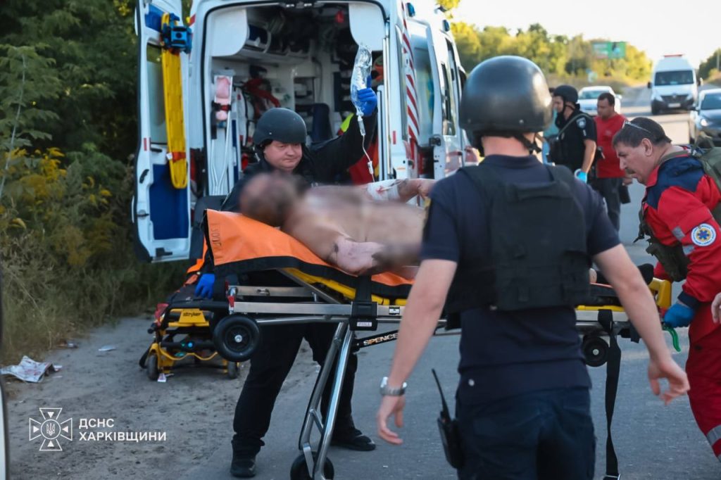 росіяни атакували АЗС у Харкові: двоє постраждалих росіяни атакували АЗС у Харкові: двоє постраждалих