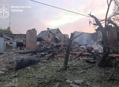 Зруйнований будинок у Золочеві