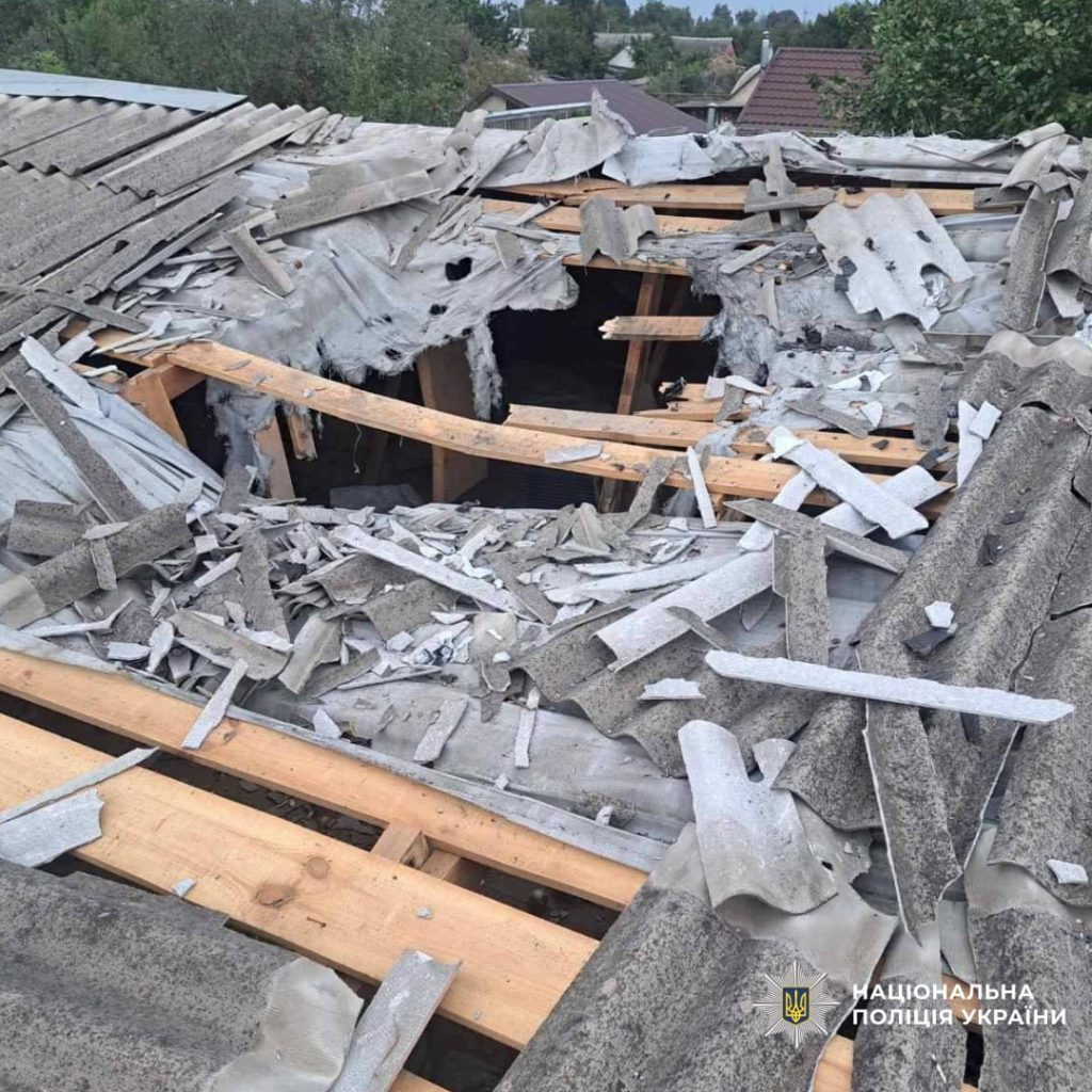 П'ятеро людей постраждали на Харківщині через російські атаки П'ятеро людей постраждали на Харківщині через російські атаки