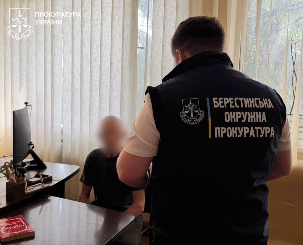 500 тисяч гривень збитків через незаконну вирубку дерев: розслідують злочин