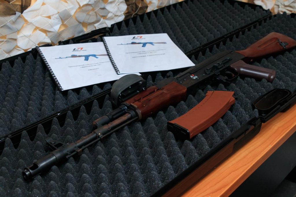 Військові бригади «Скіф» тренуються збивати FPV-дрони у віртуальній реальності Військові бригади «Скіф» тренуються збивати FPV-дрони у віртуальній реальності