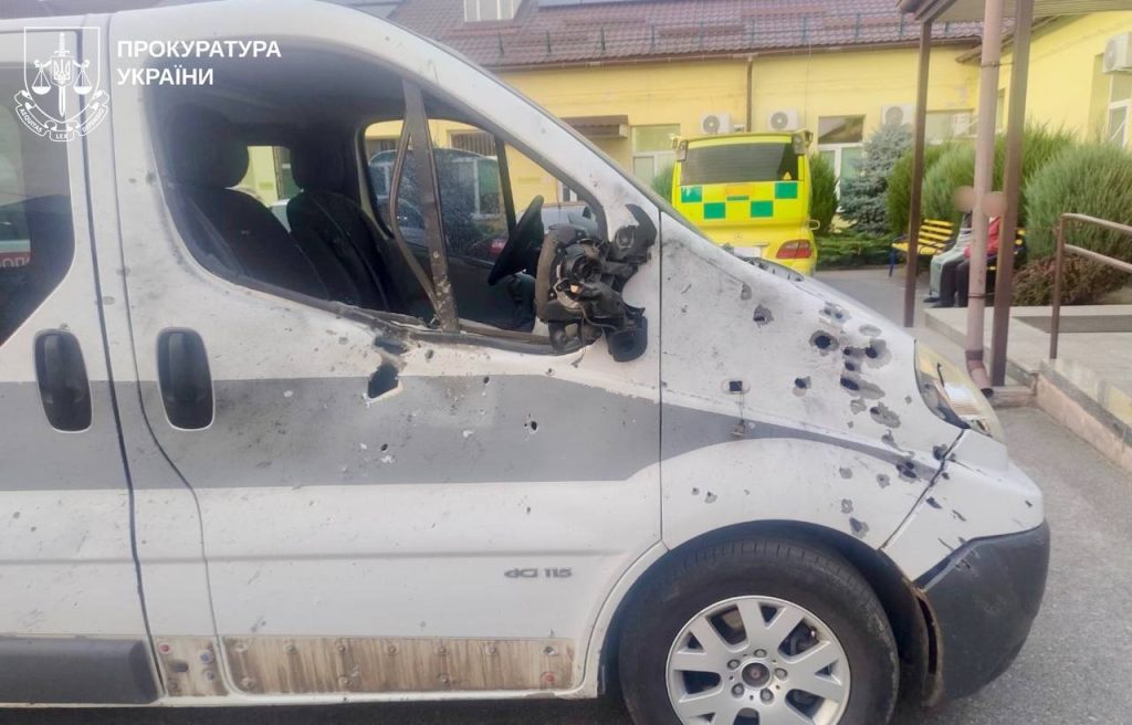 Дев'ятеро людей постраждали через ворога на Харківщині росіяни атакували автівку в Дергачах