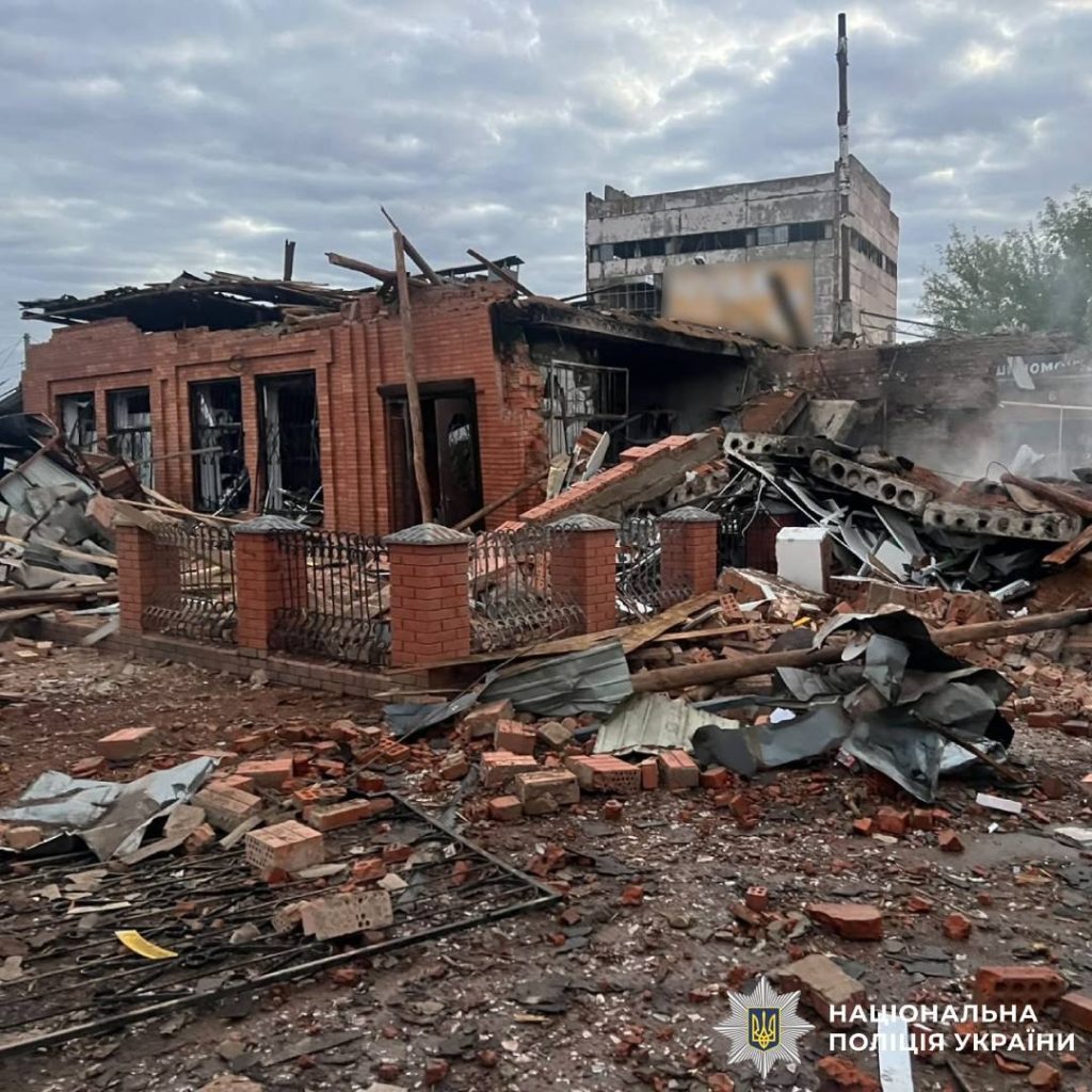 Три пожежі спалахнули внаслідок нічної атаки БпЛА на Харків та передмістя Три пожежі спалахнули внаслідок нічної атаки БпЛА на Харків та передмістя