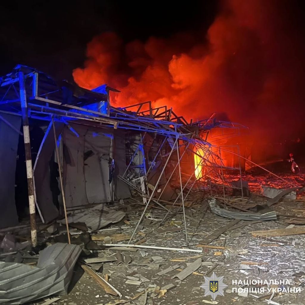 Двоє людей загинули через ворожі обстріли Харківщини минулої доби Двоє людей загинули через ворожі обстріли Харківщини минулої доби
