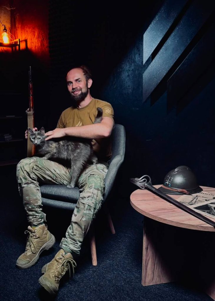 «Повагу до військових варто виявляти щодня, а не піддаватися впливу ворога»: думки військових щодо 1 жовтня Хорунжий Третьої штурмової бригади, друг «Аніматор».