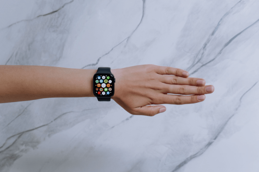Як не пропускати робочі повідомлення на Apple Watch 11? Apple Watch 11. Фото: Comfy.ua