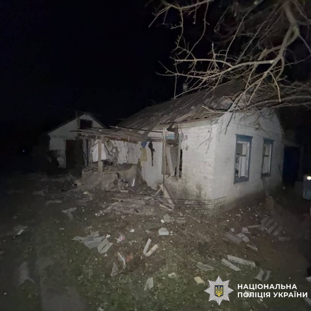Троє людей загинули, восьмеро постраждали через удари по Харківщині Троє людей загинули, восьмеро постраждали через удари по Харківщині