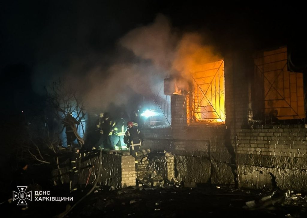 Троє людей загинули, восьмеро постраждали через удари по Харківщині Троє людей загинули, восьмеро постраждали через удари по Харківщині