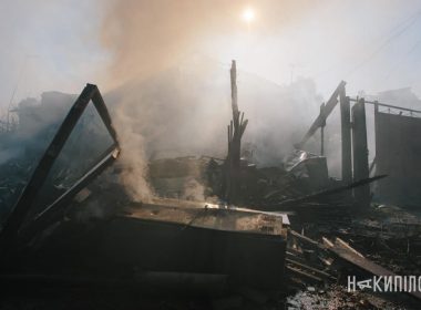 зруйнований авіабомбою будинок у  Харкові 11 жовтня 2026 року
