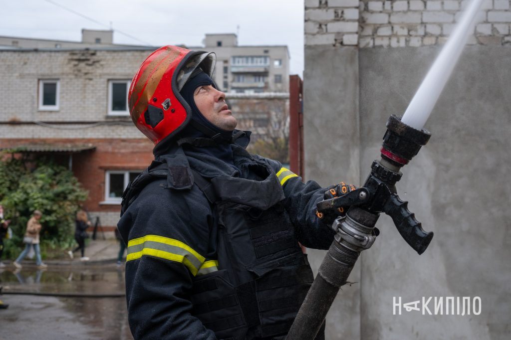Фото пожежі в центрі Харкова після влучання реактивного БпЛА Фото пожежі в центрі Харкова після влучання реактивного БпЛА