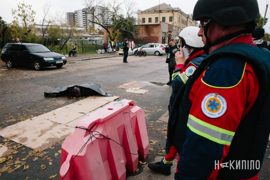 росіяни атакували ринок у центрі Харкова: фоторепортаж росіяни атакували ринок у центрі Харкова: фоторепортаж