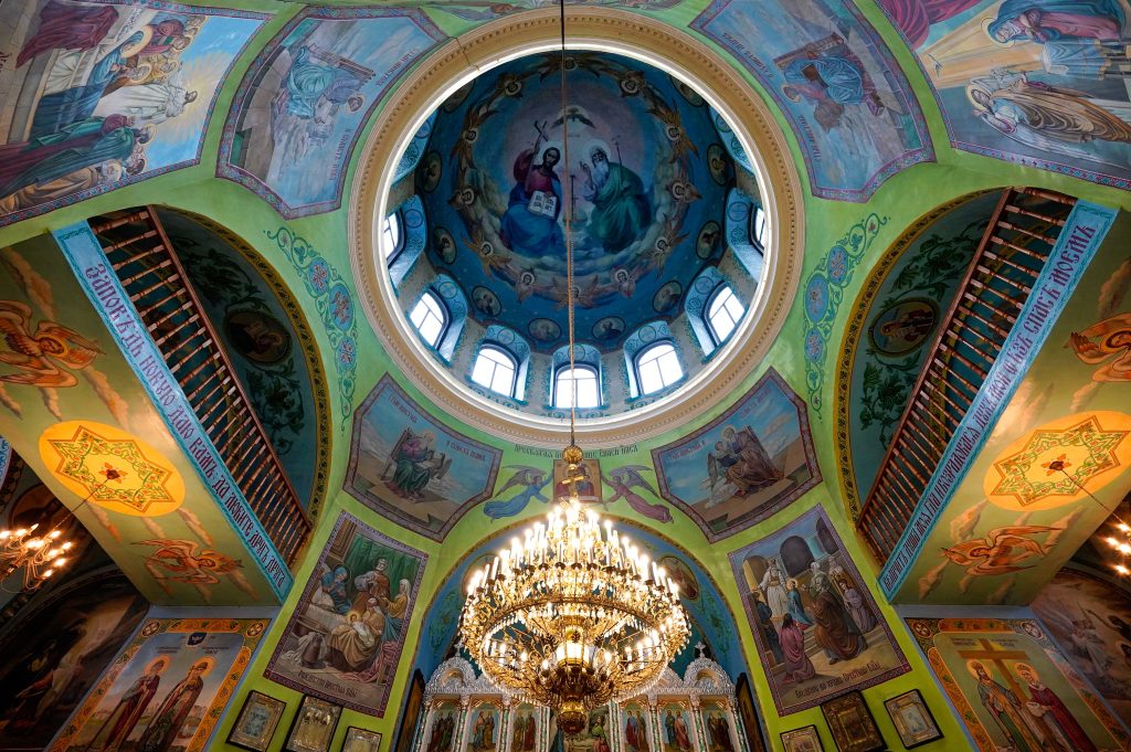 «Голос спадщини»: як Краснокутщина зберігає свою історію, природу та пам’ять у звуках Свято-Покровський храм в селі Пархомівка