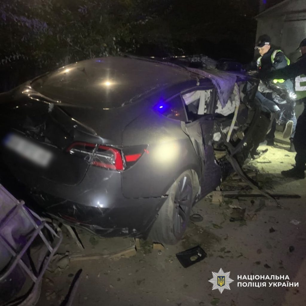Двоє людей загинули внаслідок аварії в Харкові Двоє людей загинули внаслідок аварії в Харкові