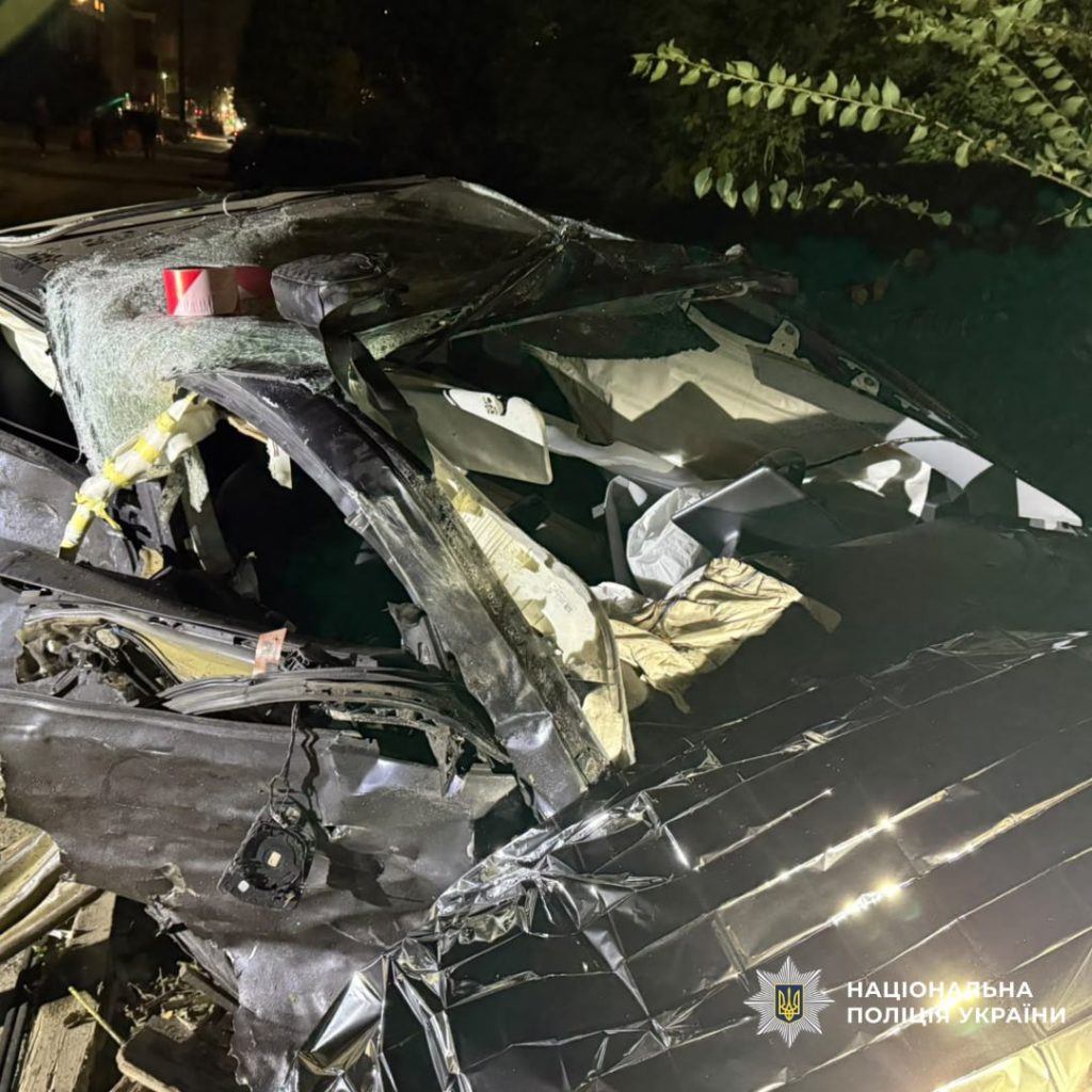Двоє людей загинули внаслідок аварії в Харкові Двоє людей загинули внаслідок аварії в Харкові