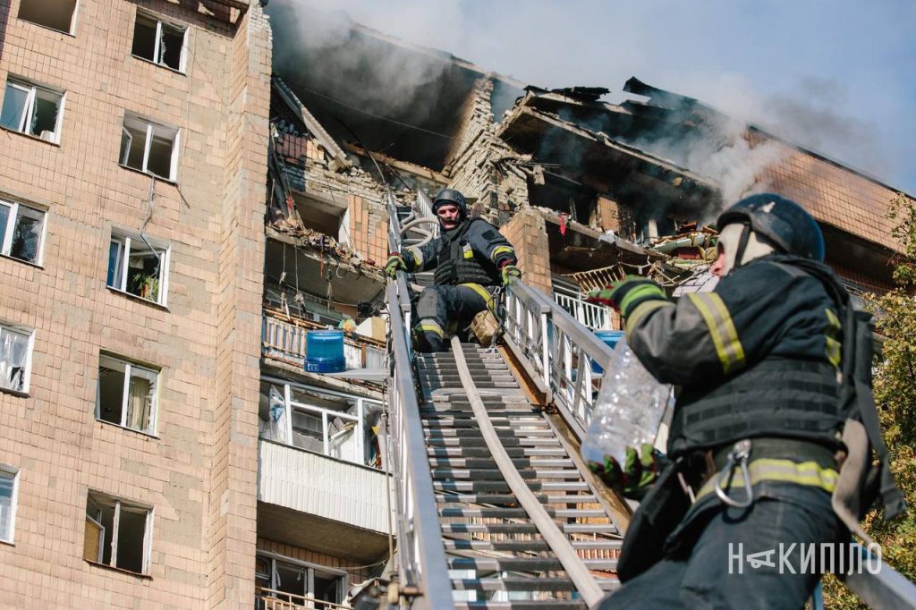 12 постраждалих через обстріл Харкова: фоторепортаж