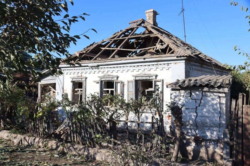 57 пошкоджених будинків у Лозівській громаді через обстріли росіян 57 пошкоджених будинків у Лозівській громаді через обстріли росіян