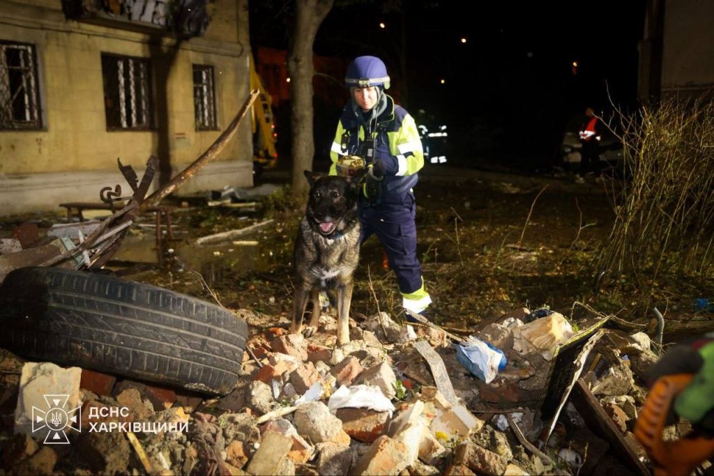 Троє людей загинули через росіян у Харкові: вечірній обстріл Троє людей загинули через росіян у Харкові: вечірній обстріл
