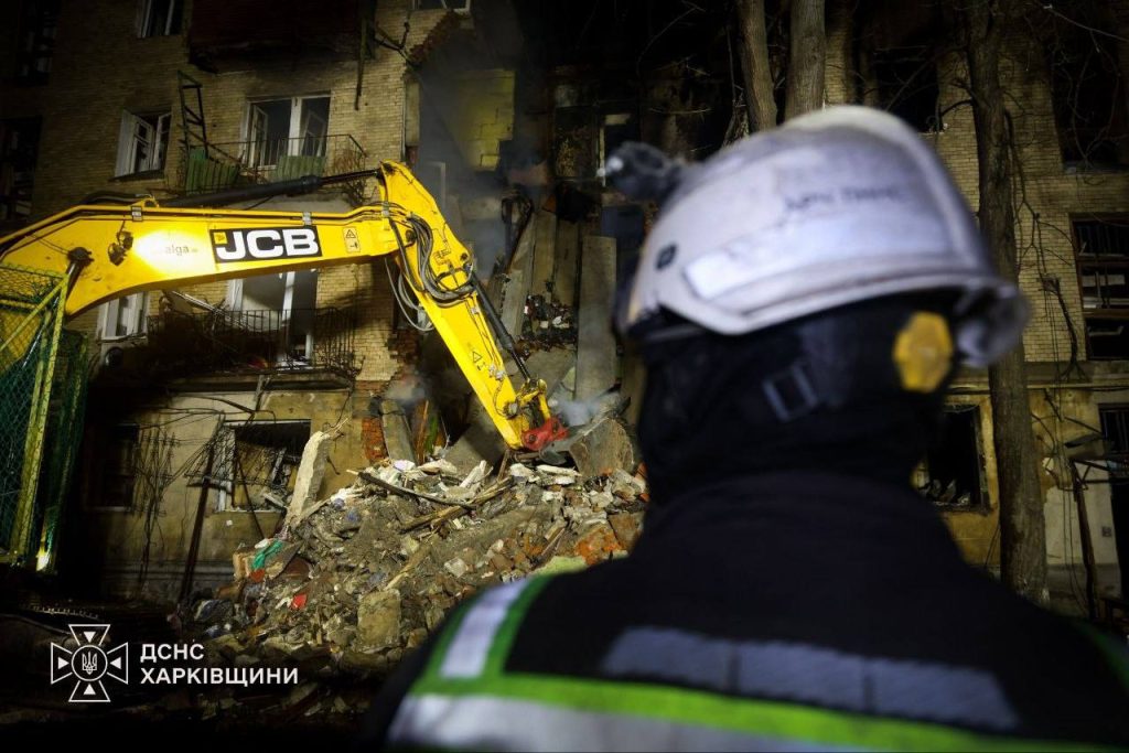 Троє людей загинули через росіян у Харкові: вечірній обстріл Троє людей загинули через росіян у Харкові: вечірній обстріл