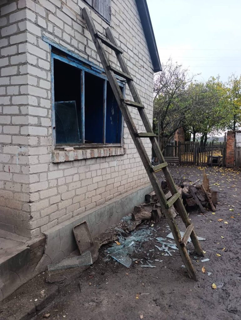 На Ізюмщині загинула жінка та постраждали двоє чоловіків: обстріли На Ізюмщині загинула жінка та постраждали двоє чоловіків: обстріли