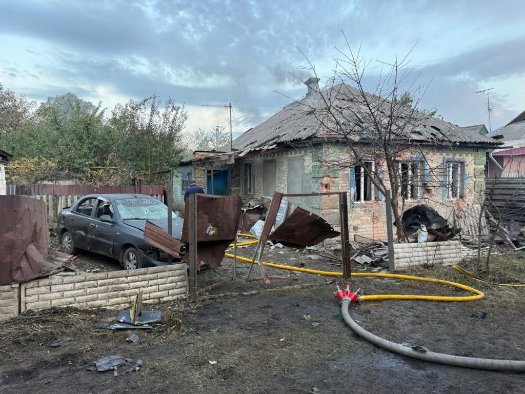 Наслідки обстрілів Харківщини: загинула жінка, постраждали понад 15 дорослих і дітей Наслідки обстрілів Харківщини: загинула жінка, постраждали понад 15 дорослих і дітей