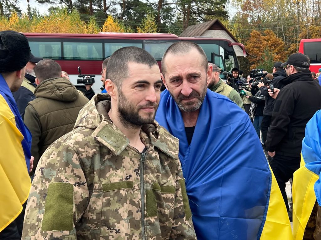 З полону звільнені 270 українських воїнів та цивільних З полону звільнені 270 українських воїнів та цивільних
