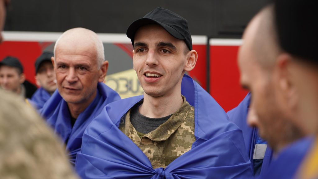 З полону звільнені 270 українських воїнів та цивільних З полону звільнені 270 українських воїнів та цивільних